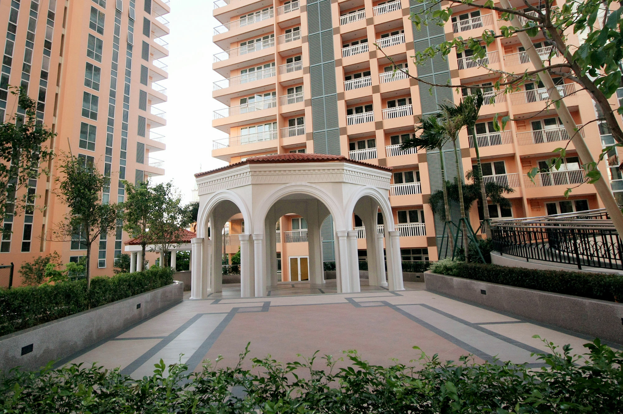 Maxstays - Max Style @ The Venice Residences Taguig Extérieur photo